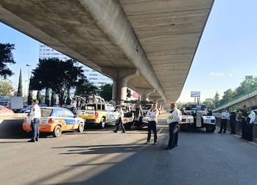 Policía capitalina impide paso a transportistas y comerciantes del Edomex que se dirigían a Palacio Nacional