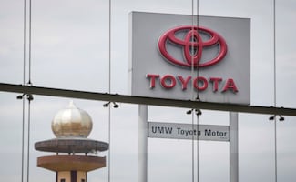 Toyota nombra nuevo CEO tras caída de ganancias; aranceles borraron más de 9 mil mdd de su beneficio operativo en 2025