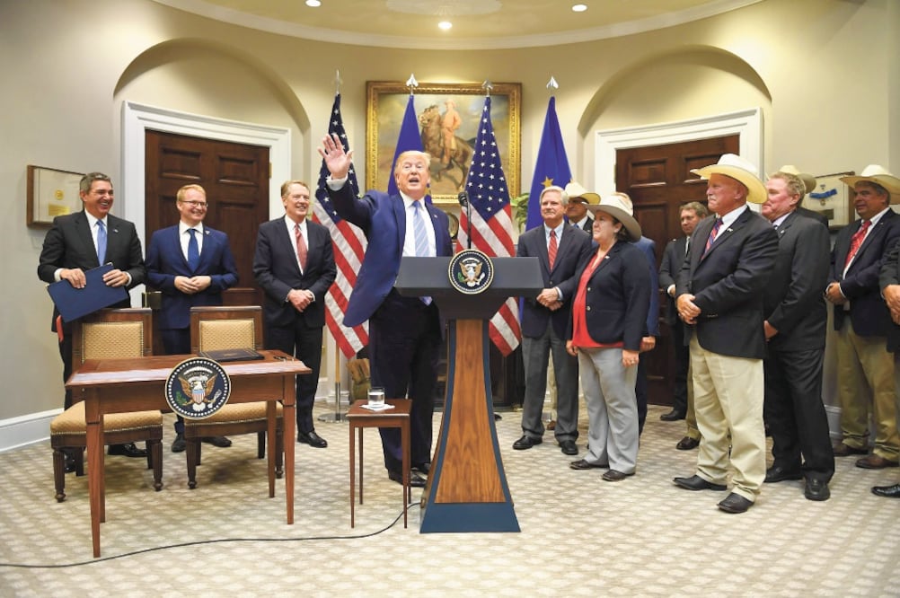 El presidente de Estados Unidos, Donald Trump, celebró el trato comercial de carne de res con la Unión Europea en la Casa Blanca, en Washington. Foto/
