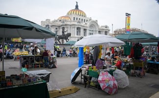 Ambulantes mantienen bloqueo por cuarto día en la Alameda Central; exigen frenar lineamientos de reordenamiento