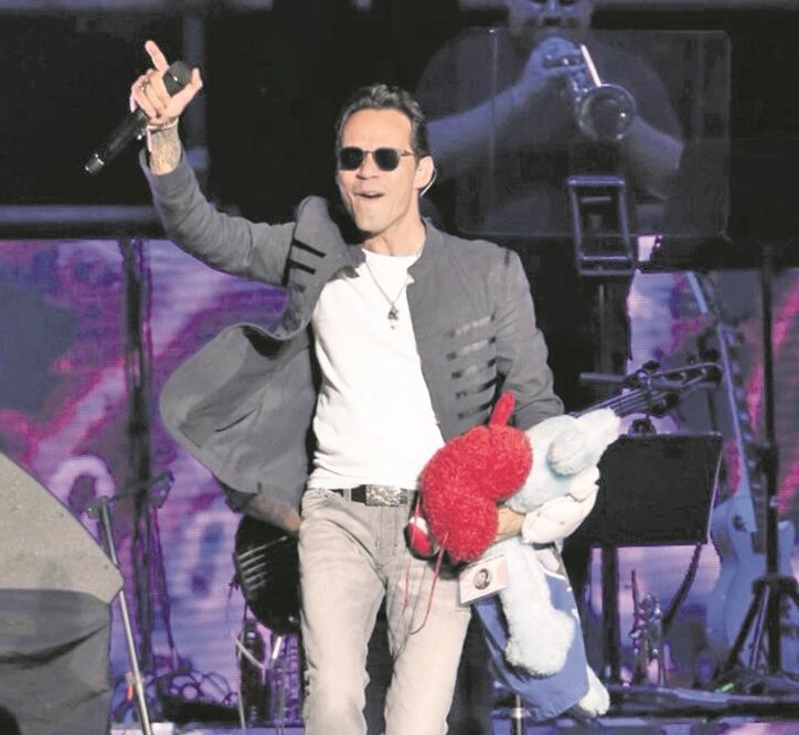 Marc Anthony hizo causa común con los latinos. “El que se mete con México se mete conmigo”, dijo (ALEJANDRO ACOSTA. EL UNIVERSAL)