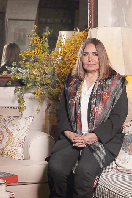 La artista decidió continuar con el trabajo, aun cuando tiene unos días de haber salido del hospital con una herida grande (JUAN BOITES. EL UNIVERSAL)