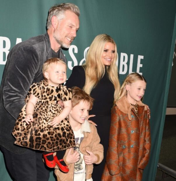 Jessica Simpson luce irreconocible en foto inédita de su peor momento personal