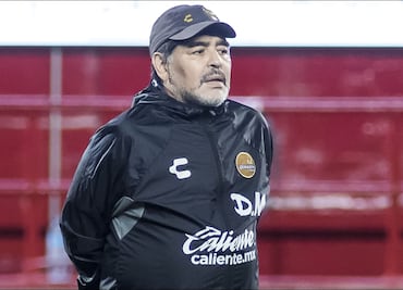 Operan a Diego Armando Maradona