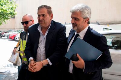 Dueño de Altos Hornos de México pide amparo para evitar bloqueo de sus cuentas