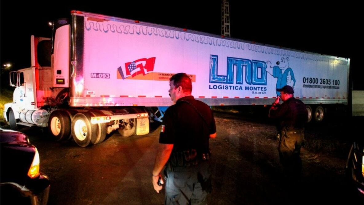Un tráiler con más de 157 cadáveres desató el más reciente escándalo en México. FOTO: AFP