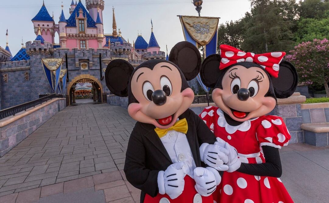 Los parques temáticos Disneyland y Disney California Adventure cerrarán hasta finales de mes. Foto: Cortesía Disney