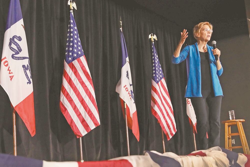 Contrincante. La senadora Elizabeth Warren dijo ayer que Trump es el síntoma de un sistema roto que hay que arreglar. SCOTT OLSON. AFP