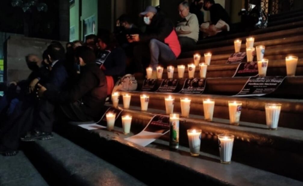 Periodistas se manifiestan en Segob; minuto a minuto de las protestas en todo el país