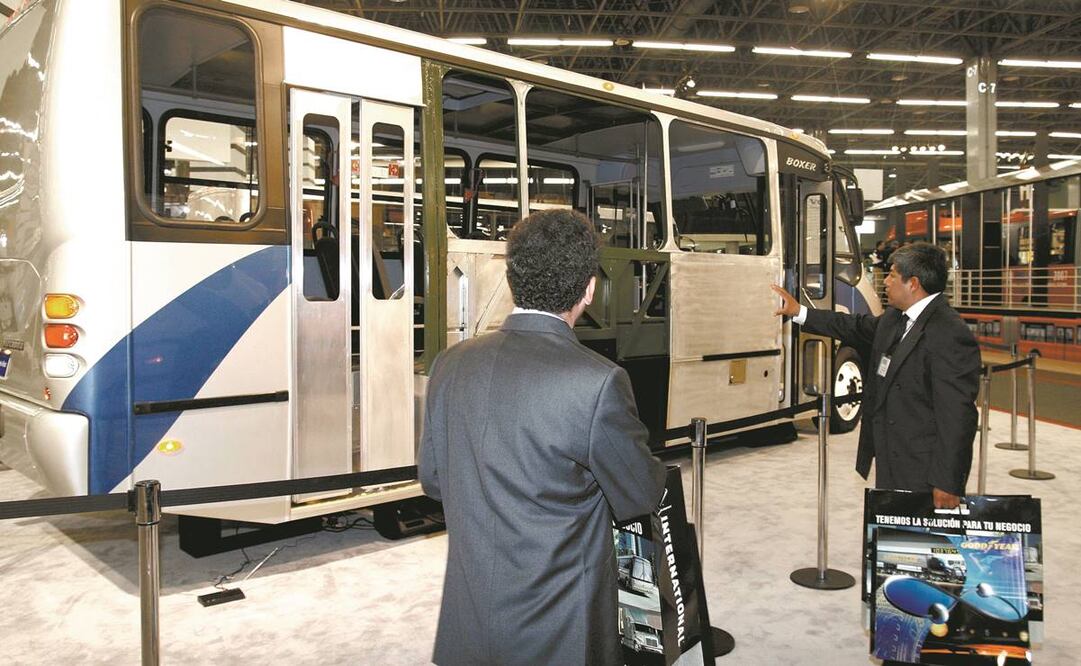 Los camiones de carga subieron 14% sus ventas, los tractocamiones 10.4% y los autobuses 21%. Foto: Archivo/EL UNIVERSAL.