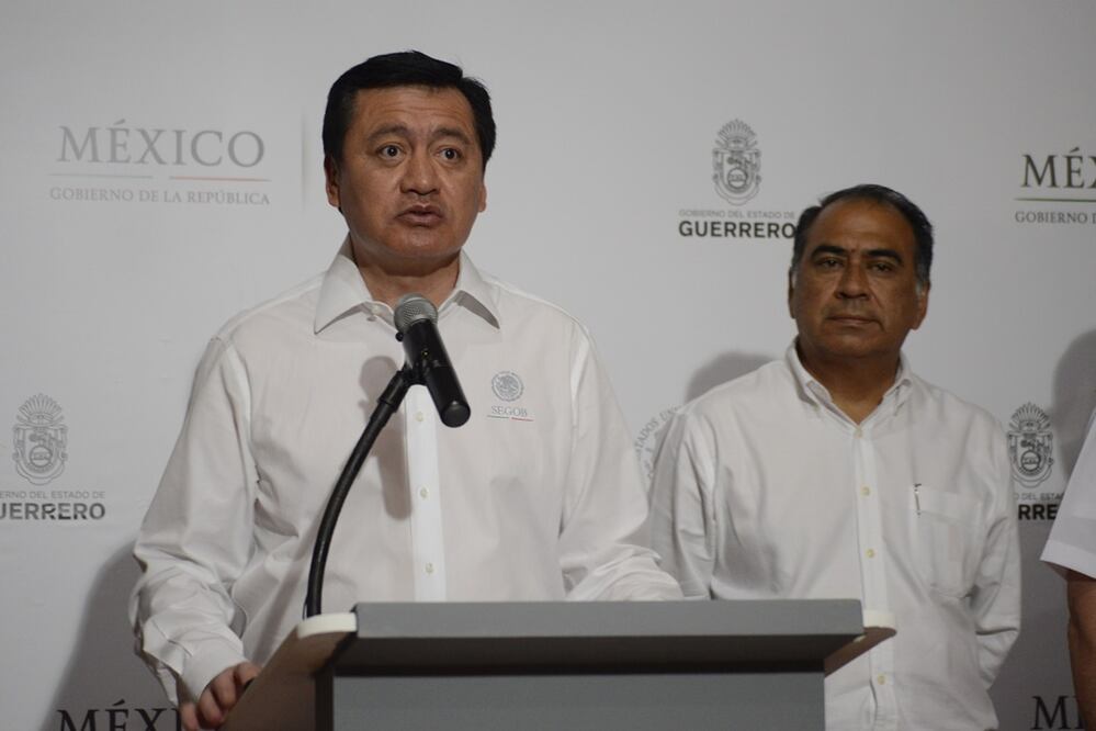 El secretario de Gobernación, Miguel Ángel Osorio Chong, anunció la construcción del cuartel para mejorar la seguridad en la entidad (Foto: Dassaev Téllez Adame|EL UNIVERSAL)