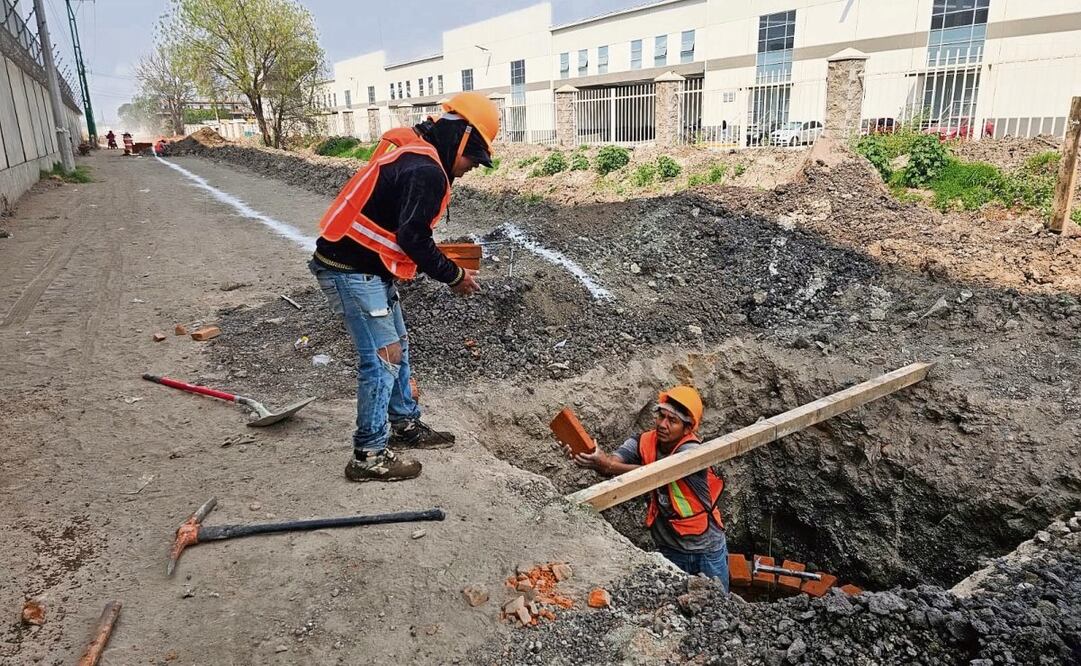 En la zona de El Potrero, en Tultepec, ya iniciaron las labores de introducción de drenaje. (28/03/2025) Foto: Especial