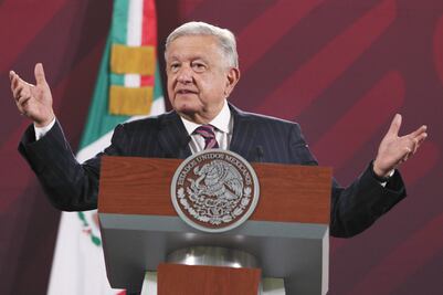 Critican expertos la intervención de AMLO con ministros