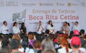 Sheinbaum entrega beca Rita Cetina en Aguascalientes; entrega Clínica de Hemodiálisis del IMSS