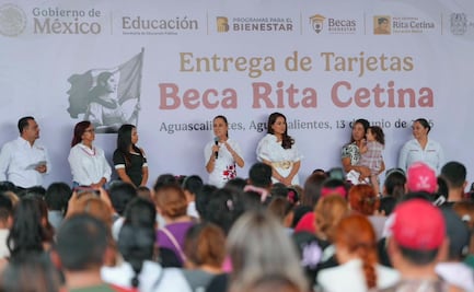 Sheinbaum entrega beca Rita Cetina en Aguascalientes; entrega Clínica de Hemodiálisis del IMSS