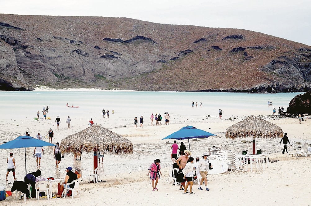 Baja California Sur tiene playas como El Cairo, El Tesoro y Balandra, en las que se puede bucear y admirar el agua cristalina (GLADYS NAVARRO. EL UNIVERSAL)