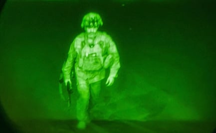 La imagen del último soldado de EU que abandonó Afganistán