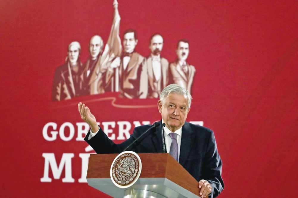 El presidente Andrés Manuel López Obrador asegura que los académicos con maestría y doctorado ganan entre 80 mil y 100 mil pesos, lo cual no se compara con los sueldos que perciben algunos funcionarios públicos. (BERENICE FREGOSO. EL UNIVERSAL)