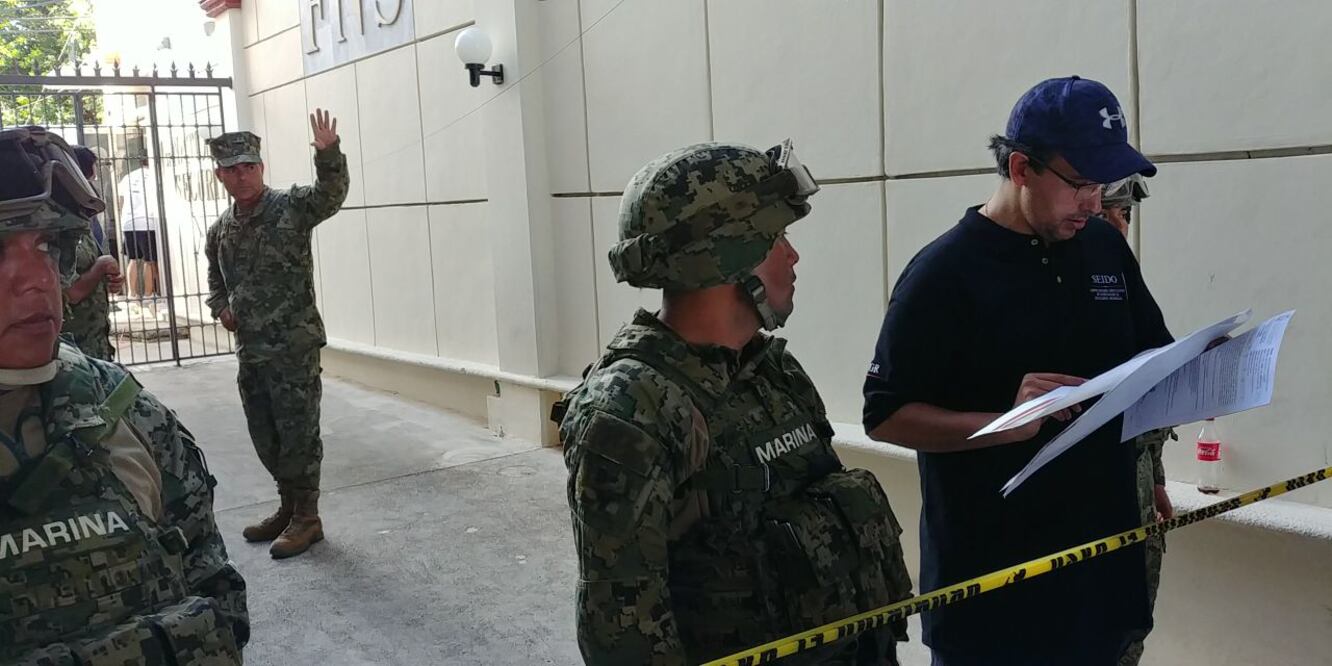 El contenido de las primeras cajas de seguridad, incautadas a propietarios que las rentaban a la empresa First National Security (FNS), fue entregado en Cancún, por la SEIDO. (FOTO: Adriana Varillas. EL UNIVERSAL)