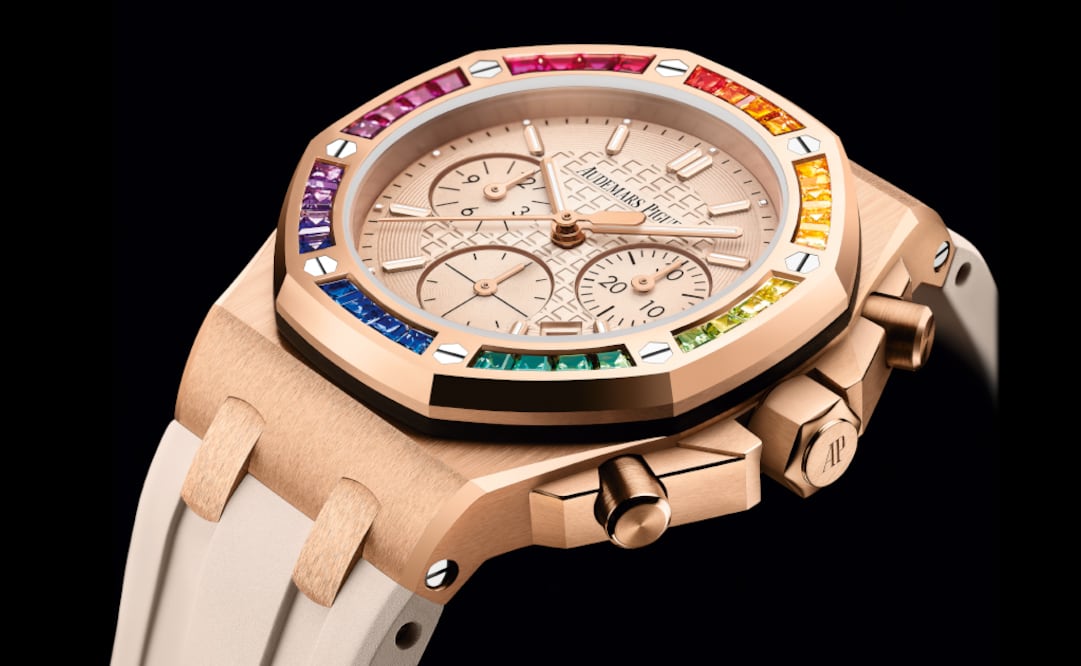 Royal Oak Offshore Selfwinding Chronograph fiel a sus origines, montado en una caja de 37 mm en oro rosa.