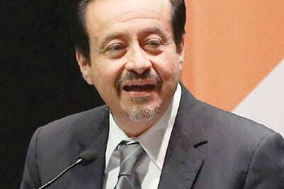 Condusef se lava las manos