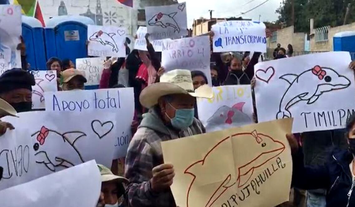 Pobladores de diversas comunidades del Estado de México mostraron este sábado su apoyo a la candidatura de Delfina Gómez a la gubernatura. Foto: Pedro Villa y Caña