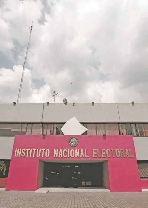 El INE conocerá el informe sobre la revisión, actualización y sistematización de los padrones de afiliados a partidos políticos. ARCHIVO EL UNIVERSAL