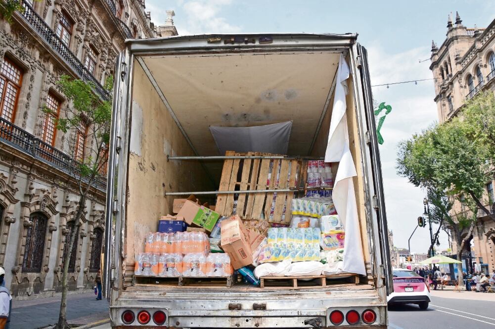 Precios bajos. Un tráiler de la Central recorrerá las calles de la Ciudad de México para ofrecer varios productos a menor costo (ARCHIVO. EL UNIVERSAL)