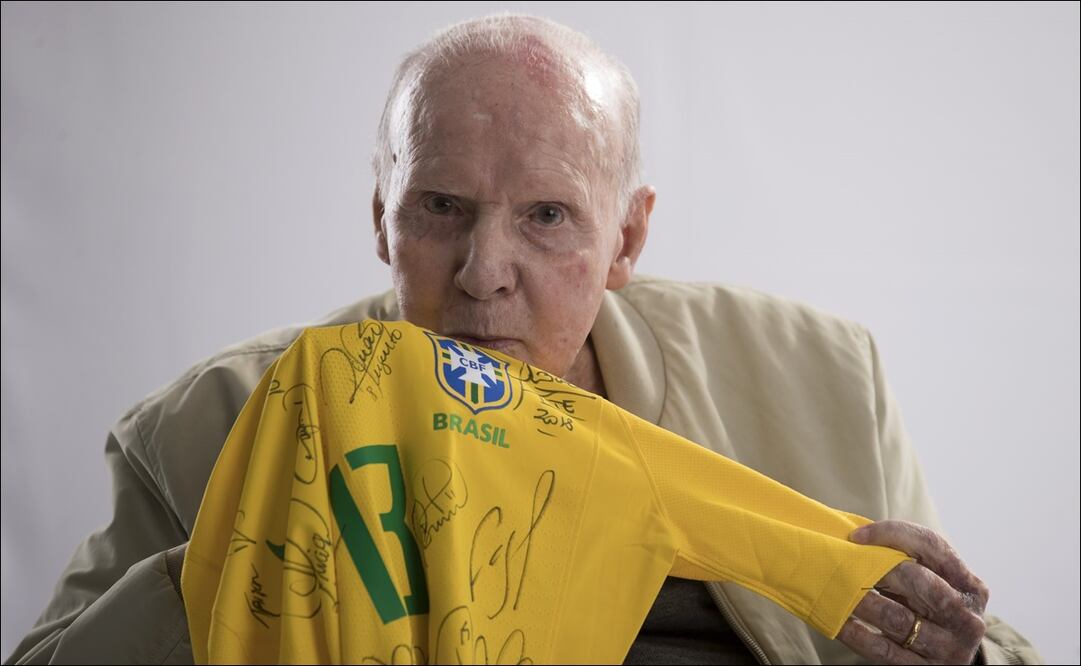Zagallo, única persona en ganar cuatro copas del Mundo de fútbol estuvo internado en agosto en Rio de Janeiro por una infección urinaria. FOTO: @Gremio