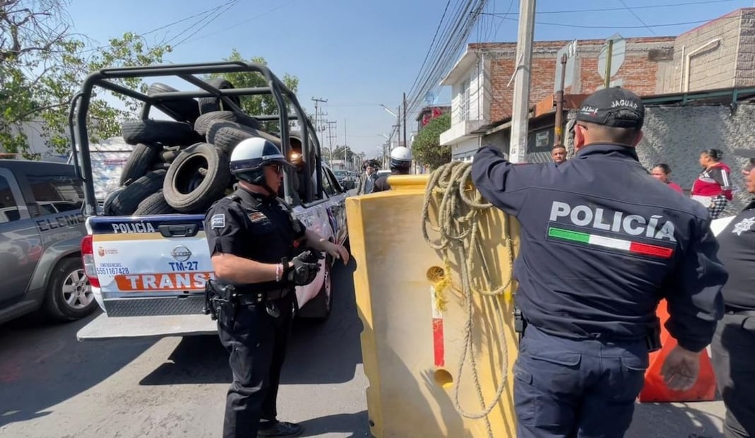 Ecatepec refuerza operativos contra franeleros; retiran 10 toneladas de objetos y aplican sanciones. Foto: Especial