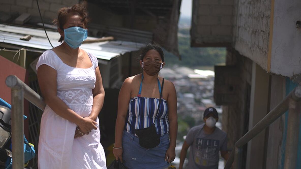Bertha y su familia viven en un cerro en el norte de Guayaquil (Foto: BBC)