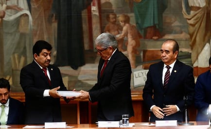 Ozuna Rivero entrega a Congreso Edomex segundo informe de Alfredo del Mazo