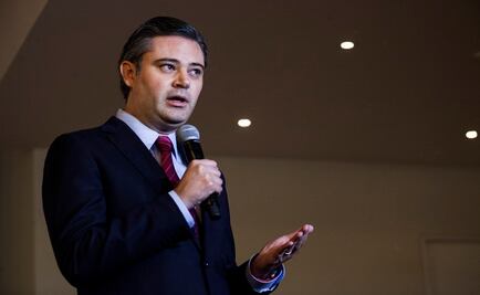 Nuño advierte a maestros que habrá despidos por paro