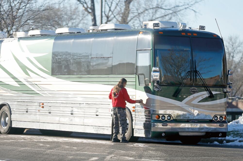 El ex vocalista de Stone Temple Pilots fue hallado muerto en un autobús (JIM MONE. AP)
