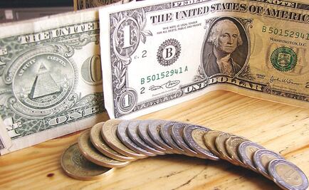 Dólar promedia 18.40 pesos a la venta en AICM