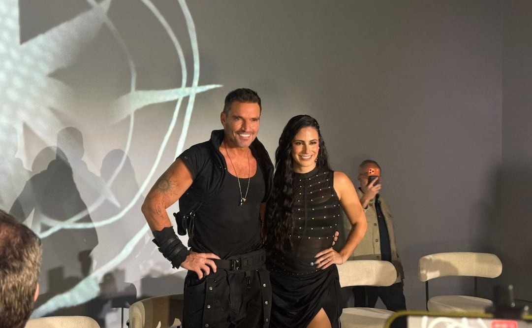 Julián Gil y su esposa, Valeria Marín, fueron los presentadores del reality. Foto: César González / EL UNIVERSAL