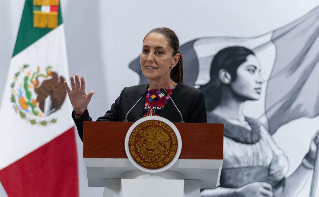La presidenta Claudia Sheinbaum Pardo encabeza la conferencia mañanera del 1 de mayo de 2025, desde Palacio Nacional. Foto Hugo Salvador / EL UNIVERSAL