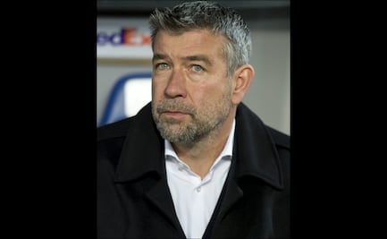 El técnico del rival del Bayern Múnich rompe cuarentena, no estará en el campo