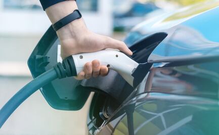 Qué pasa si dejas cargando toda la noche un auto eléctrico