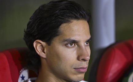 Diego Lainez, de promocionar el Mundial 2026 a estar cerca de perdérselo