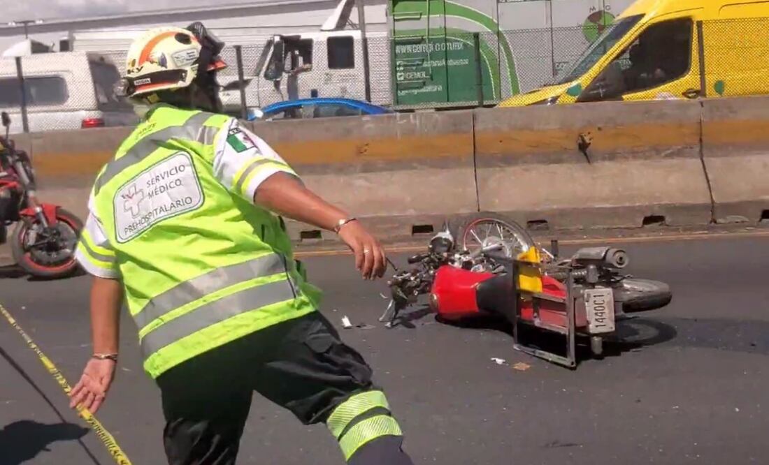 Accidente de motocicleta en carretera México-Querétaro. Foto: Especiales
