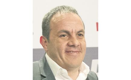 Mientras partidos pelean por el Cuau, él ni se despeina