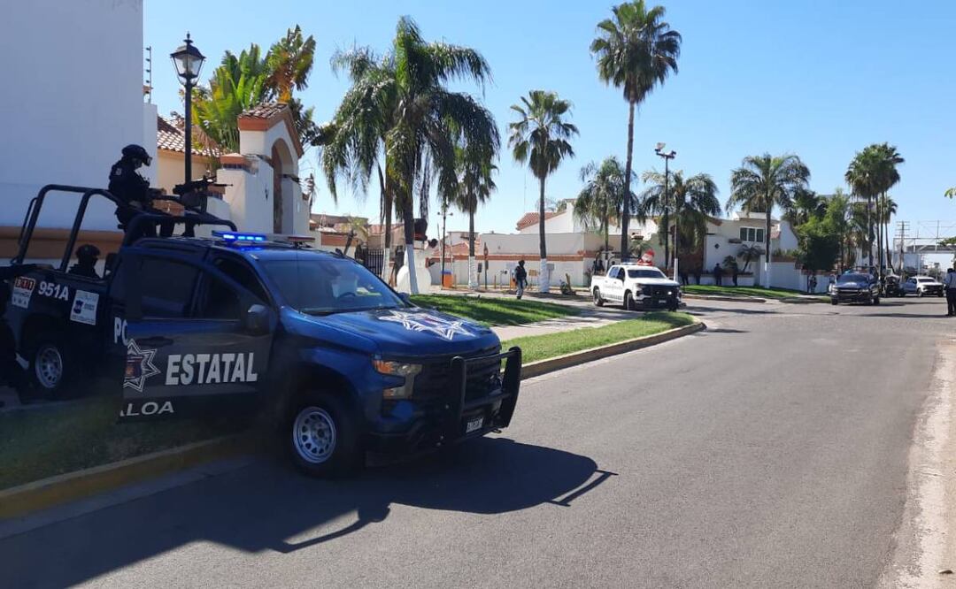 Fuerzas federales y estatales ejecutaron una cateo en una residencia del complejo habitacional Montecarlo y aseguraron una casa en la calle Acueducto de Zacatecas, en el fraccionamiento Acueducto en Culiacán. Foto: Especial