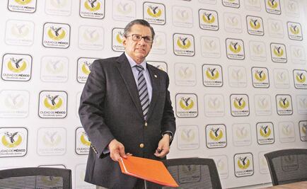 El tren accidentado era recuperado