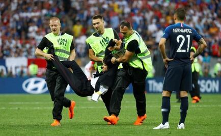 Detienen a activistas de Pussy Riot que protestaron durante la final del Mundial