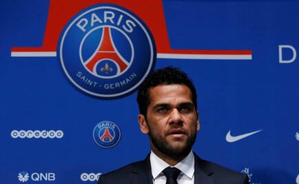 El PSG confirma el fichaje del exbarcelonista Dani Alves
