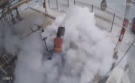 Captan momento en que explota tanque de gas a trabajador en Saltillo 