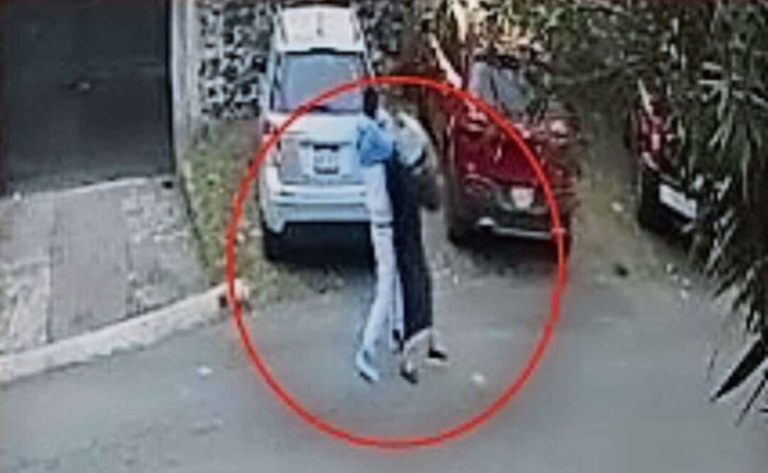 Vecinos que hallaron el cuerpo de la víctima dieron aviso a los policías. Foto: Especial