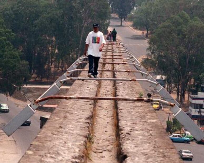 Las torres de Babel de Naucalpan
