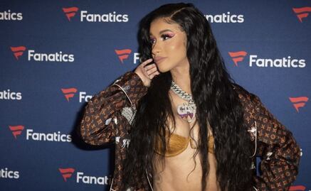 Micrófono que Cardi B arrojó durante un concierto es subastado por millonaria cantidad